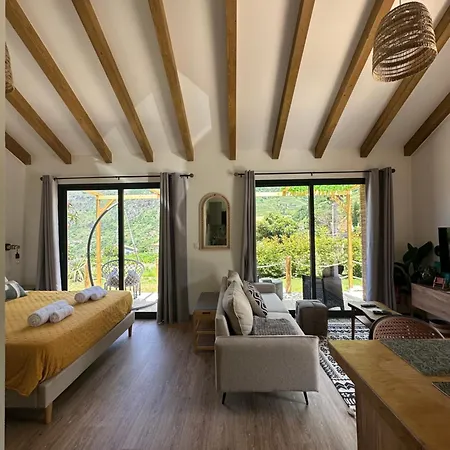 The Valley House Ii *